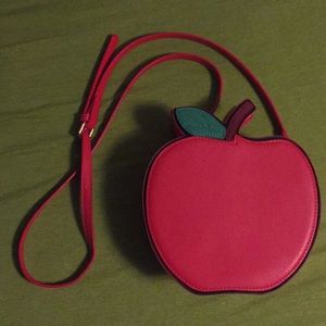 apple purse ✨ADORABLE
